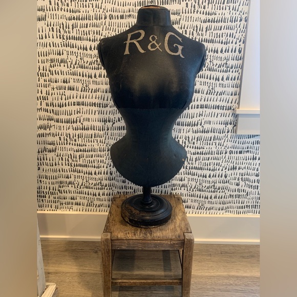 French Antique countertop wasp waist mannequin. - Picture 2 of 8